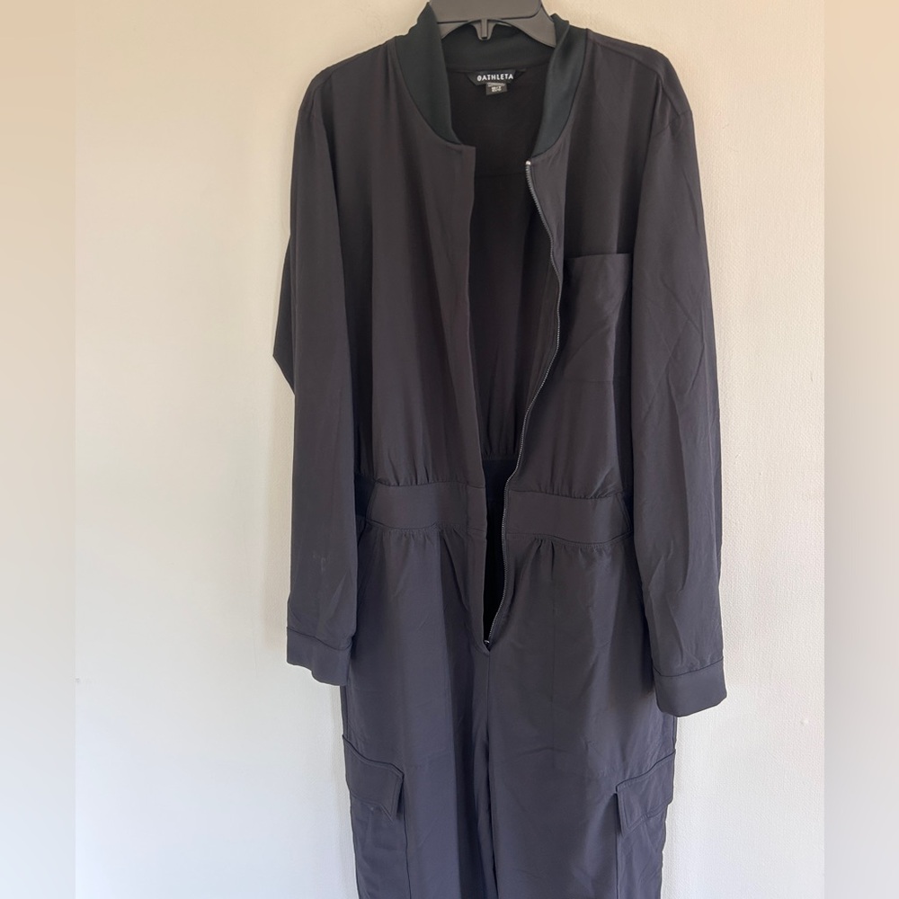 ATHLETA Brooklyn Long Sleeve Jumpsuit Black Utility Cargo Outdoor Travel 10 Tall - Picture 15 of 16